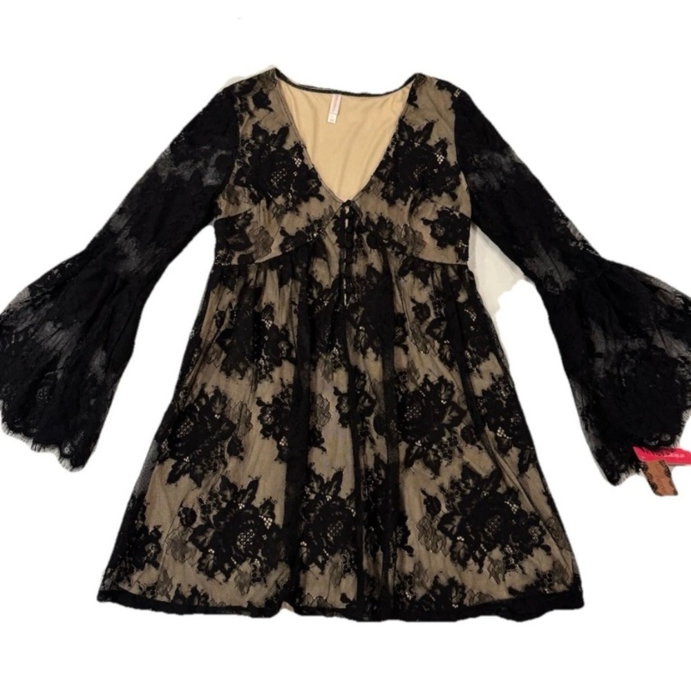 Black Lace Babydoll Dress Whimsygoth Fairygoth Sheer Lace Lined Witchy Lrg NWT - Picture 2 of 9